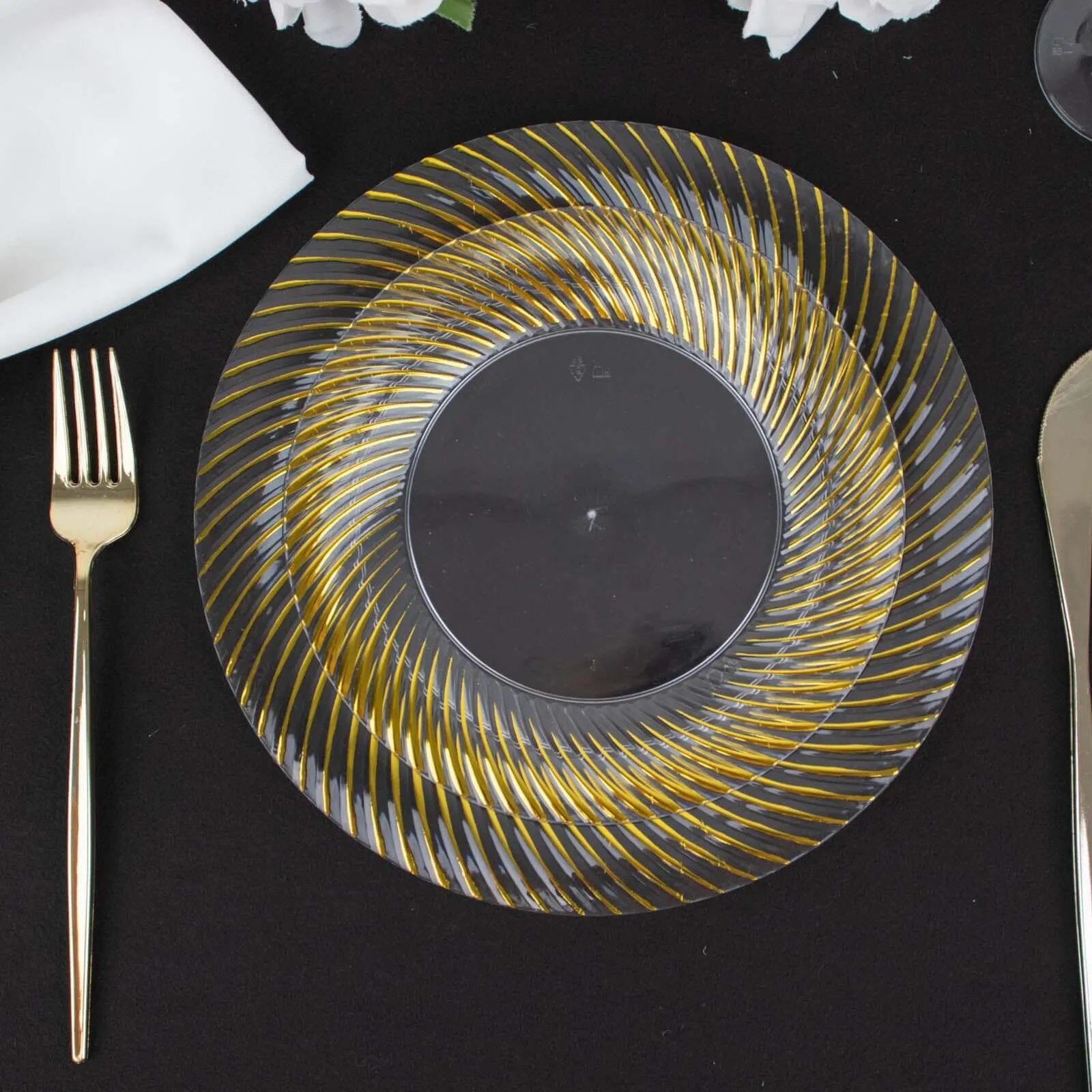 10 Pack Clear / Gold Swirl Rim Plastic Dessert Appetizer Plates, Round Disposable Salad Plates 7"