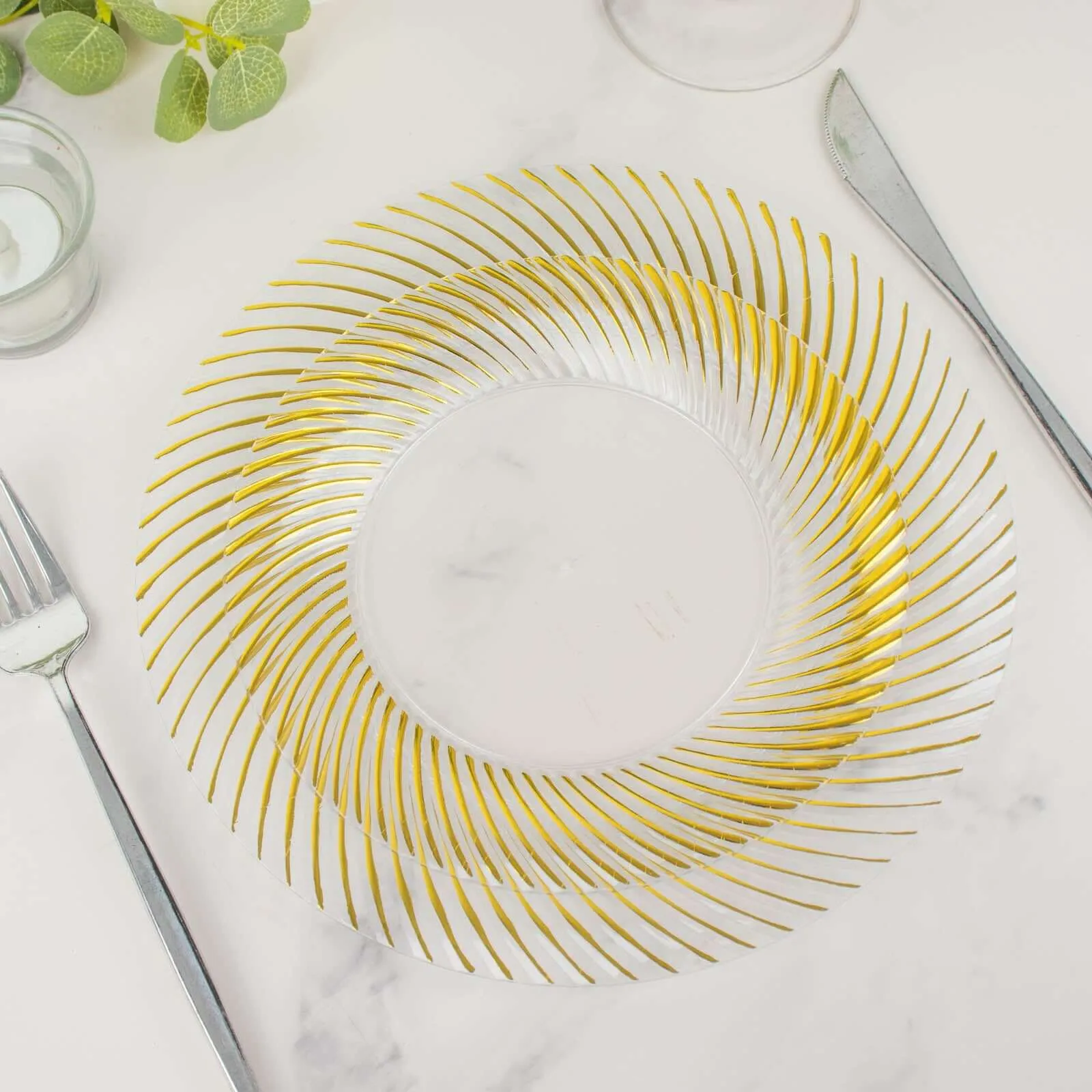 10 Pack Clear / Gold Swirl Rim Plastic Dessert Appetizer Plates, Round Disposable Salad Plates 7"