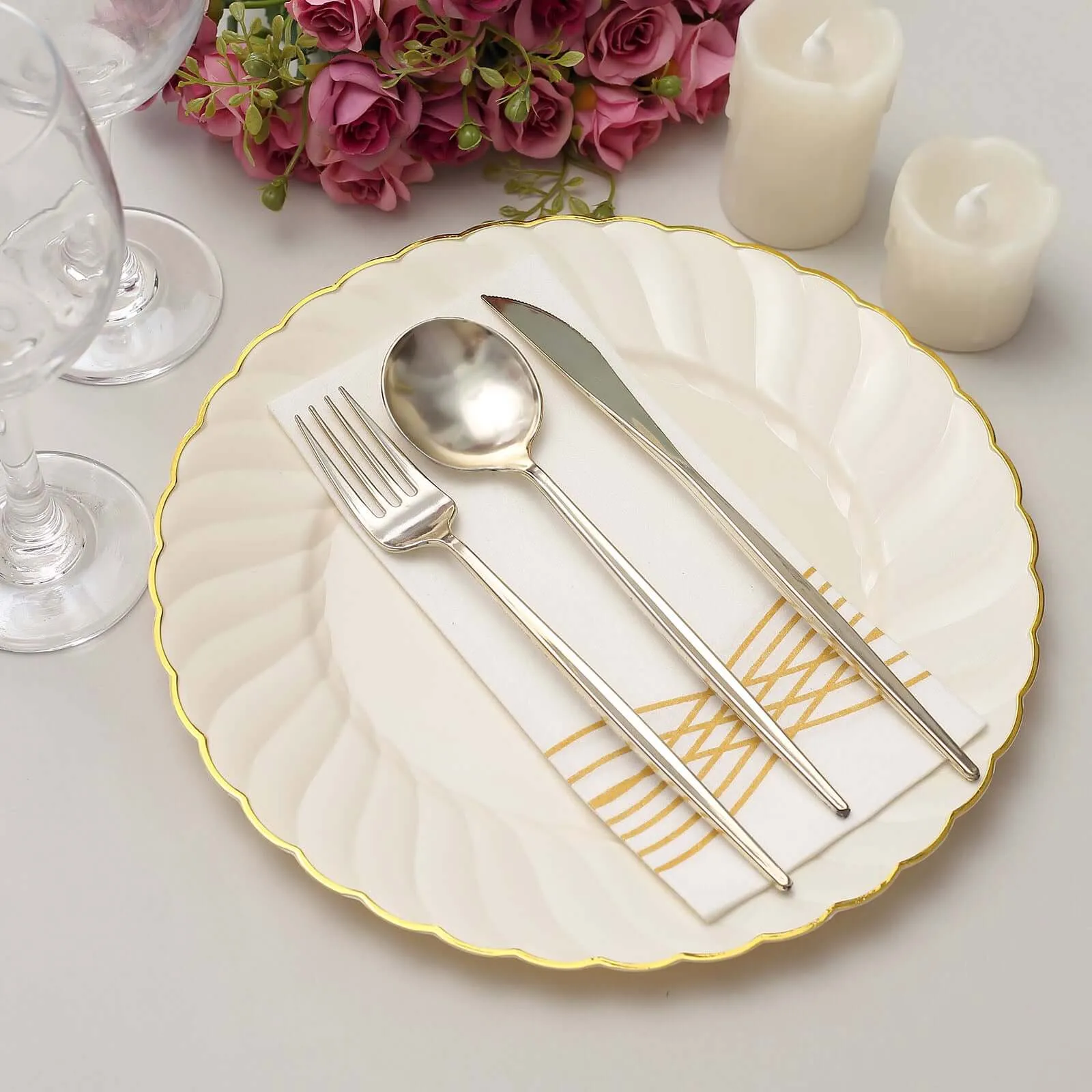 10 Pack Ivory / Gold Flair Rim Plastic Dinner Plates, Round Disposable Party Plates 10"