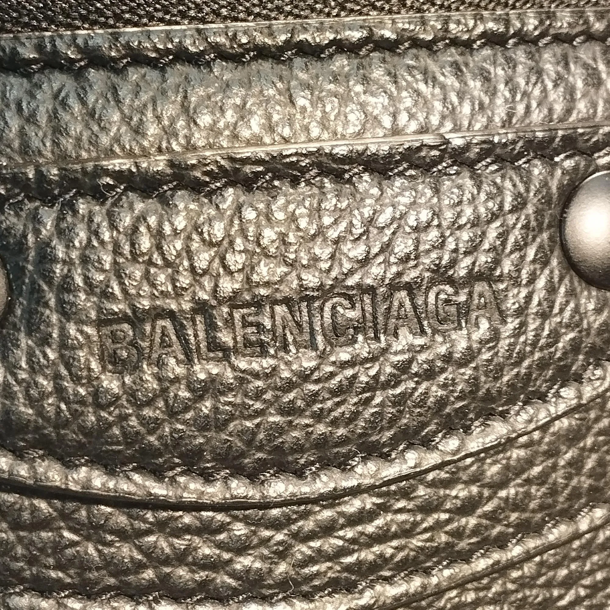 Balenciaga Small Neo Classic Hobo (SHG-DYq6dg)