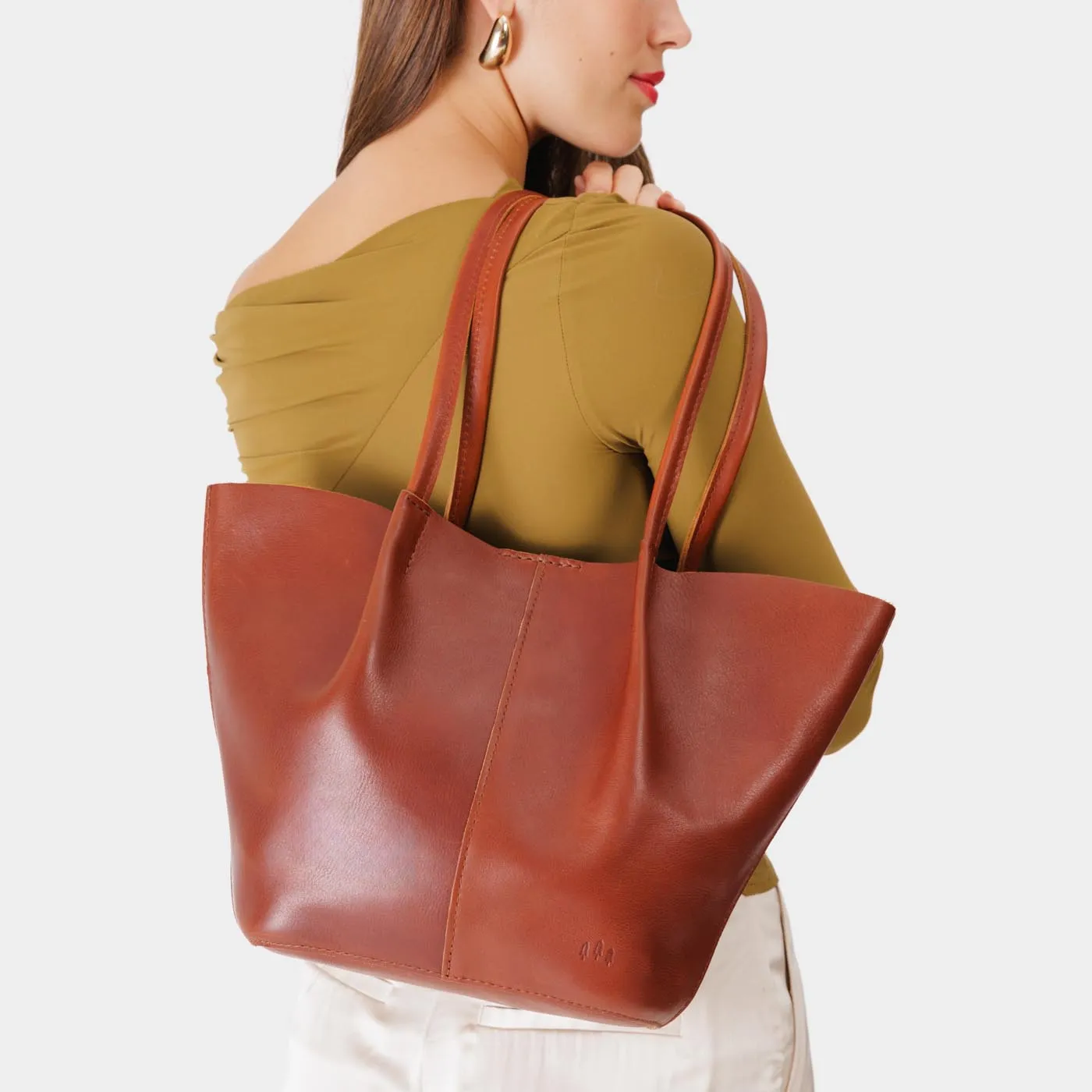 Devan Bucket Tote