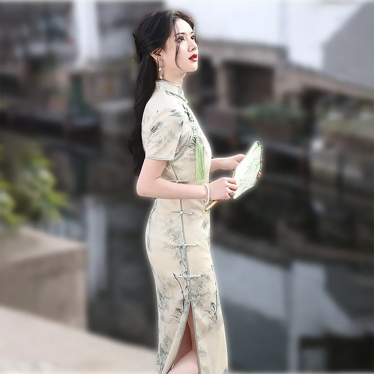 Ivory Floral Slim Fit Cheongsam Dress