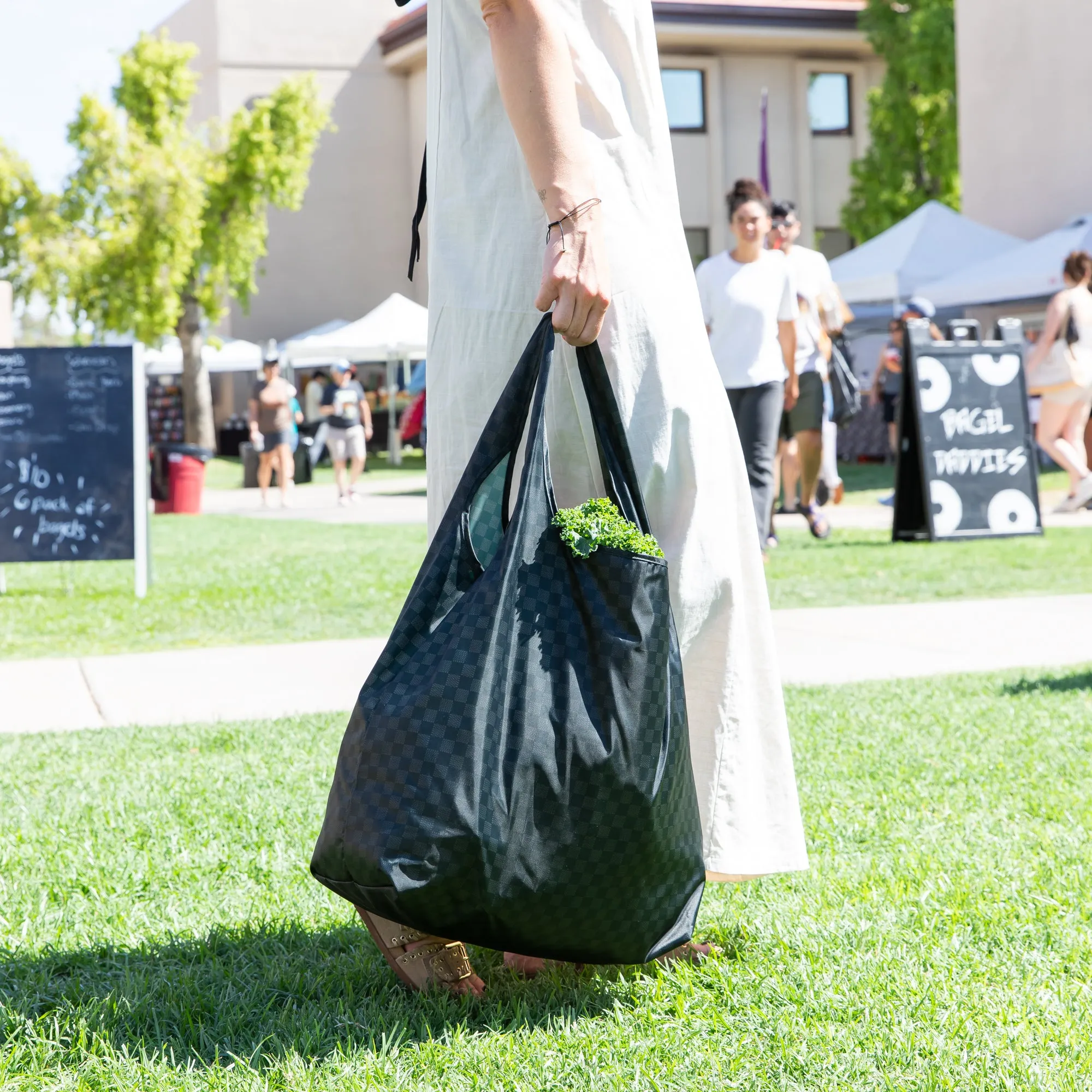 Packable Tote Bag: Rich Black