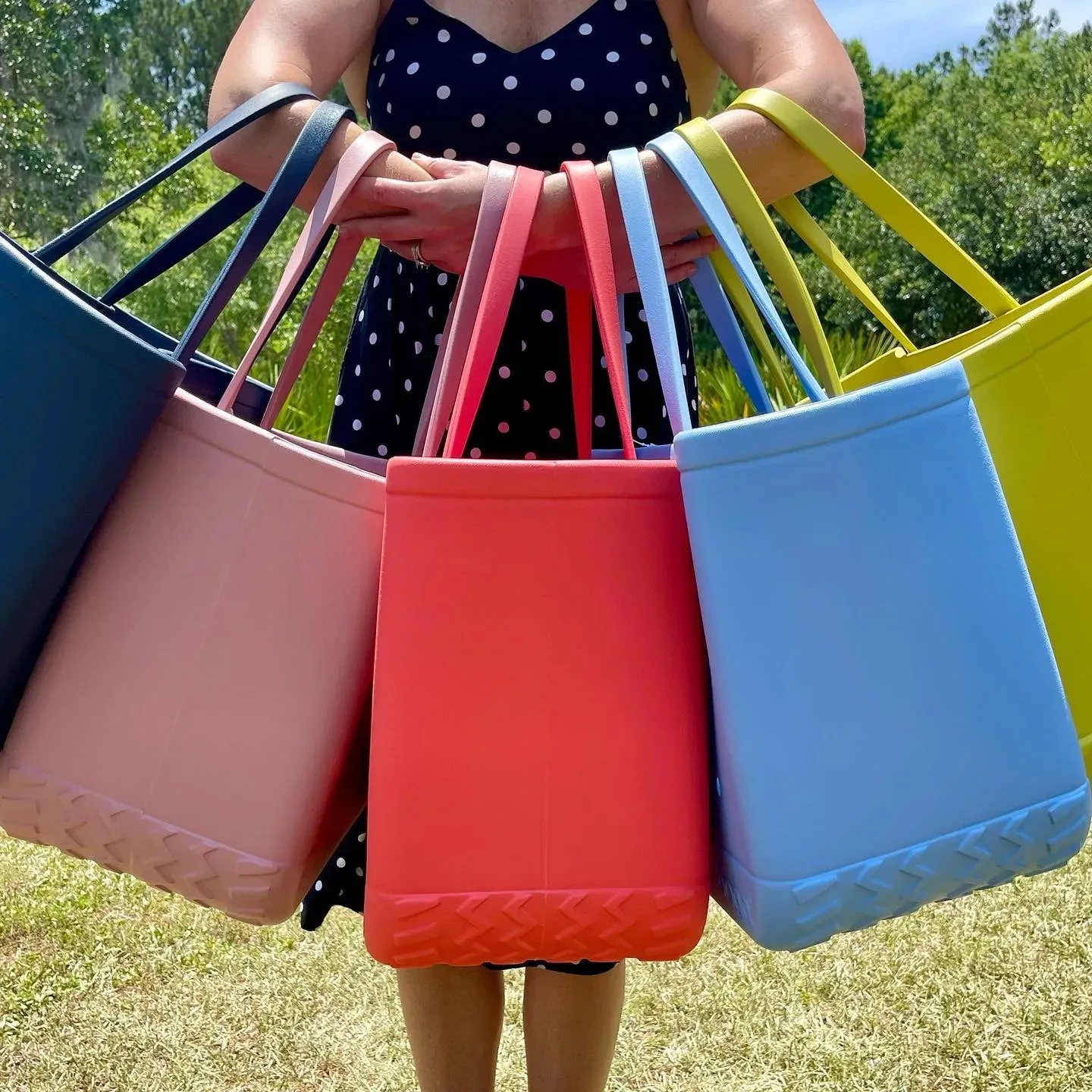 X-Large Rubber Beach Tote, Durable Waterproof Beach Bag With Charms